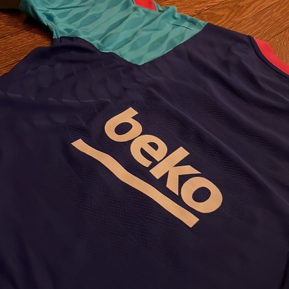 Women’s FC Barca Nike Vaporknit Jersey NWT - Picture 7 of 7